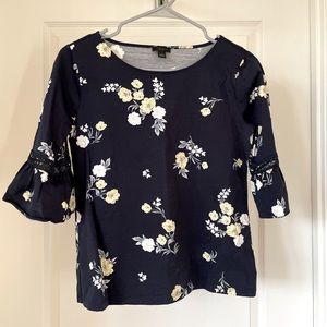 SOLD || Three-quarter sleeve blouse